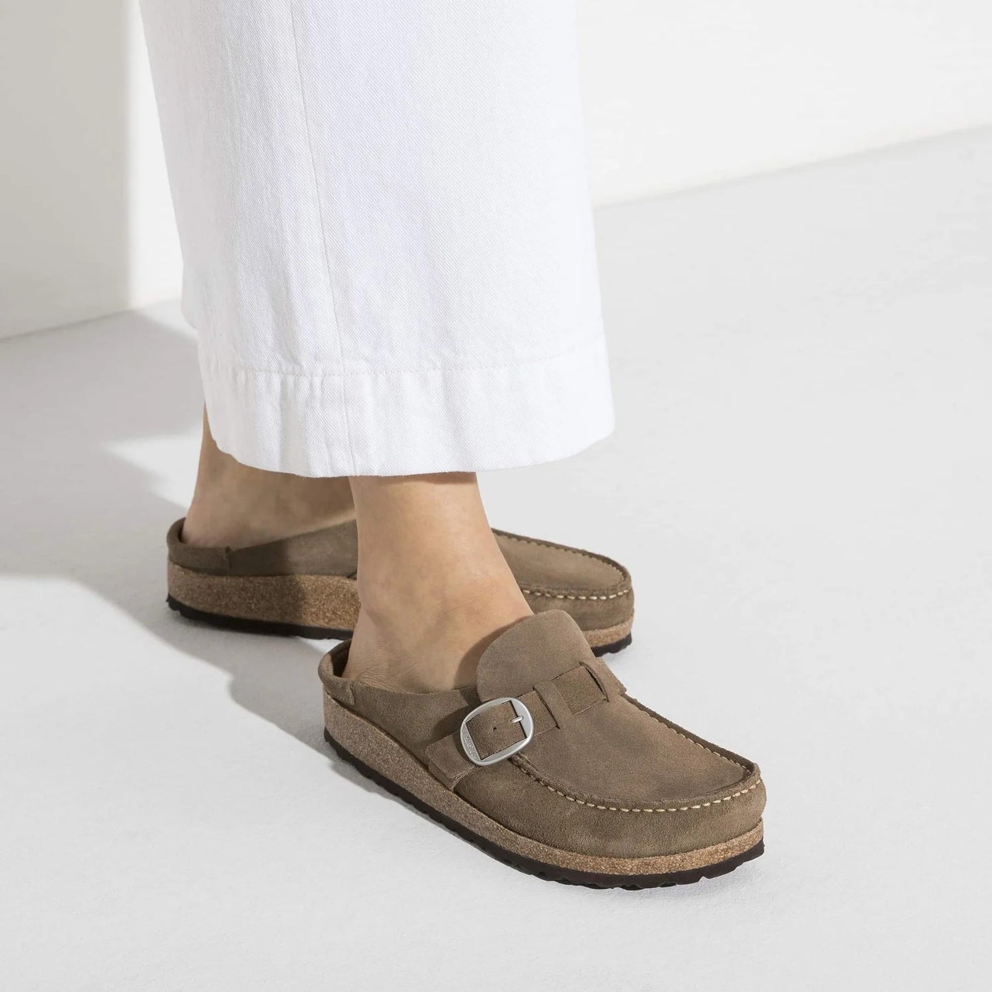 Women’s Buckle Sandals