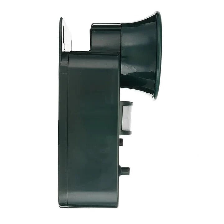 Ultrasonic outdoor pest repeller